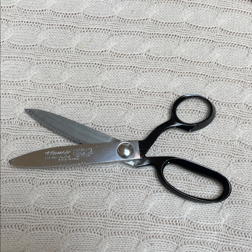 VTG 1940-50s Clauss chrome pinking shears "Made in USA & Pat. pending” mid cent.
